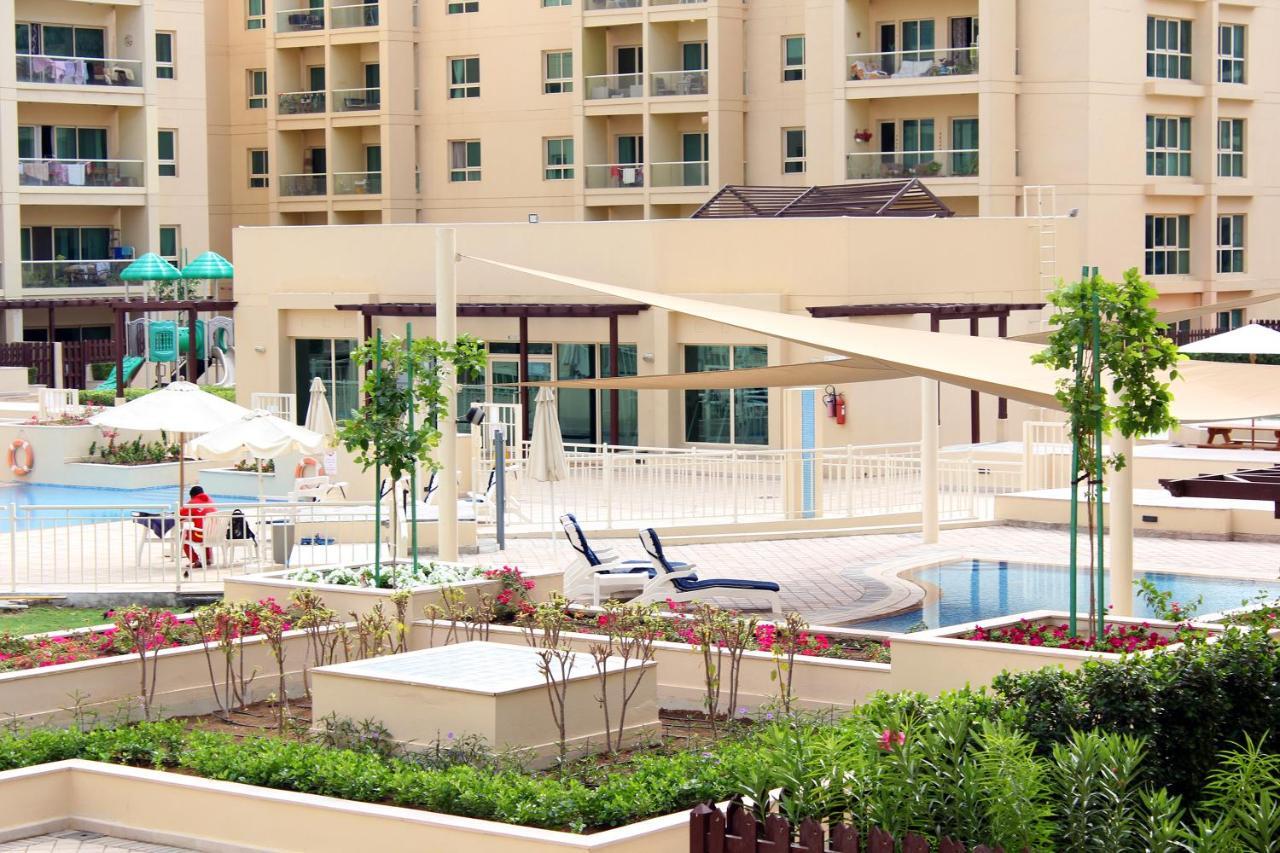 New Arabian Al Dhafra 2 The Greens 1 Br Дубай Екстериор снимка
